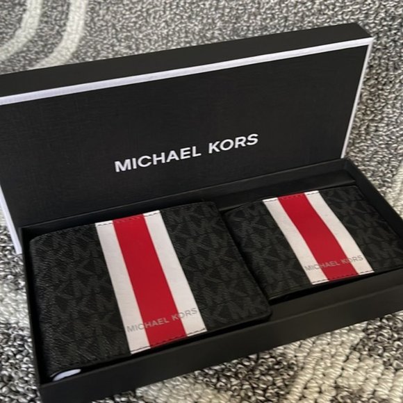 Michael Kors Boxed Signature 3 in 1 Bifold Wallet In Black / Flame Red - Picture 1 of 13